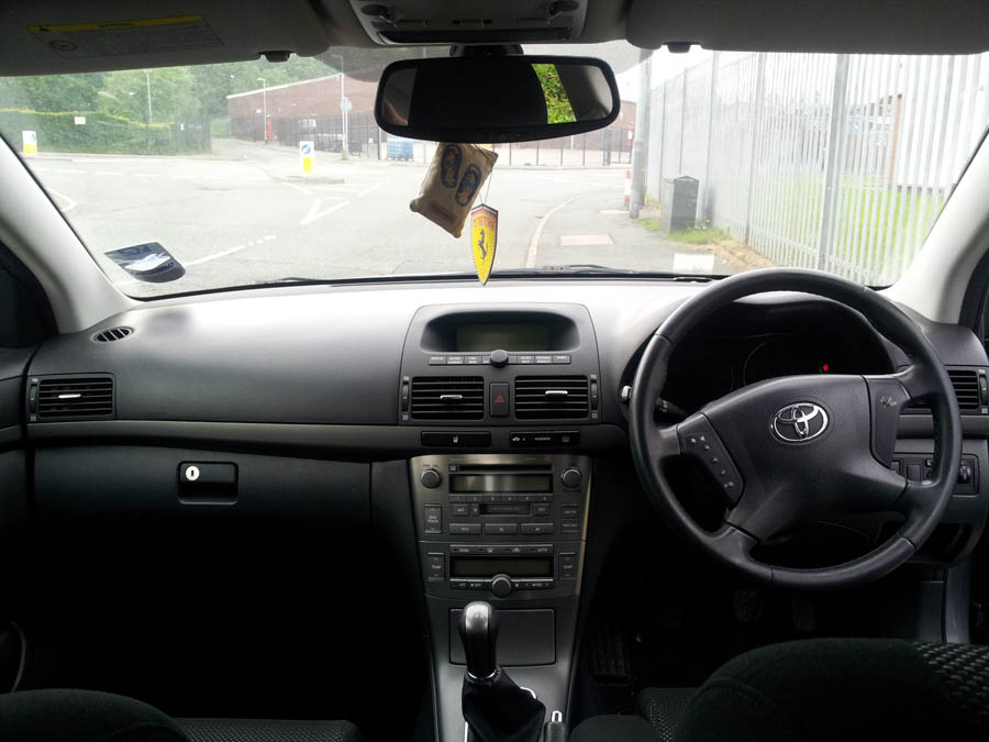 Toyota Avensis T3-X dash-trim